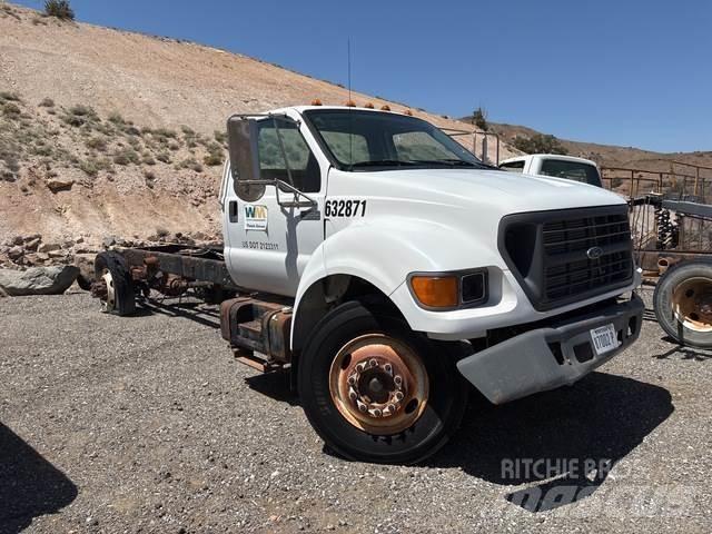 Ford F-650 キャビン及び内装