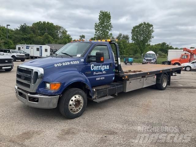 Ford F-650 レッカー車
