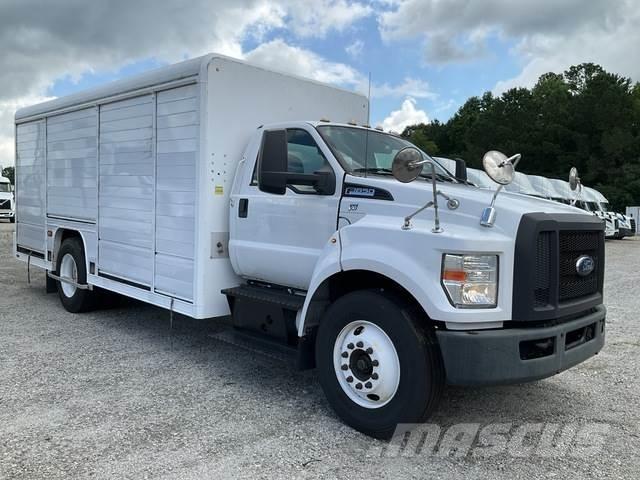 Ford F-650 飲料運送車両