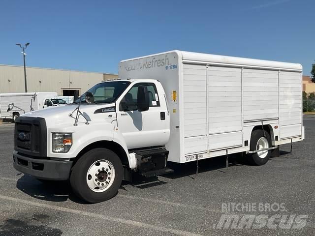 Ford F-650 飲料運送車両