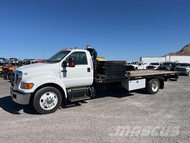 Ford F-650 レッカー車