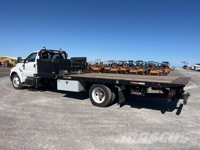 Ford F-650 レッカー車