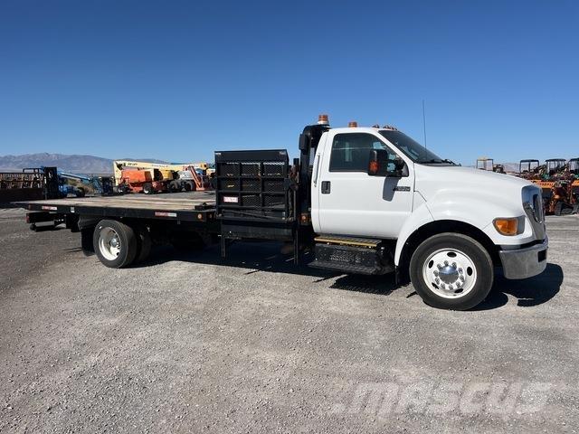 Ford F-650 レッカー車
