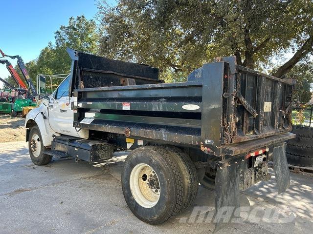 Ford F-650 ダンプ