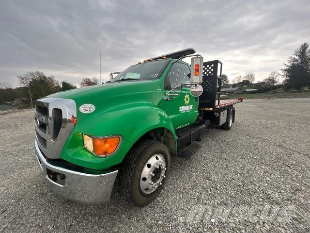 Ford F-650 アームロール