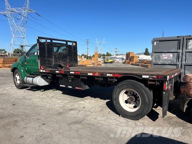 Ford F-650 平ボディー