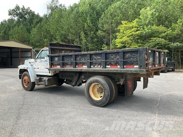 Ford F-700 ダンプ