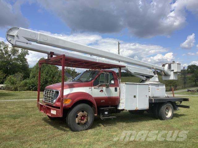 Ford F-750 トラック高所作業車