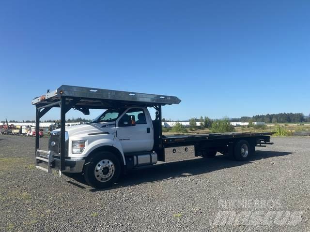 Ford F-750 レッカー車