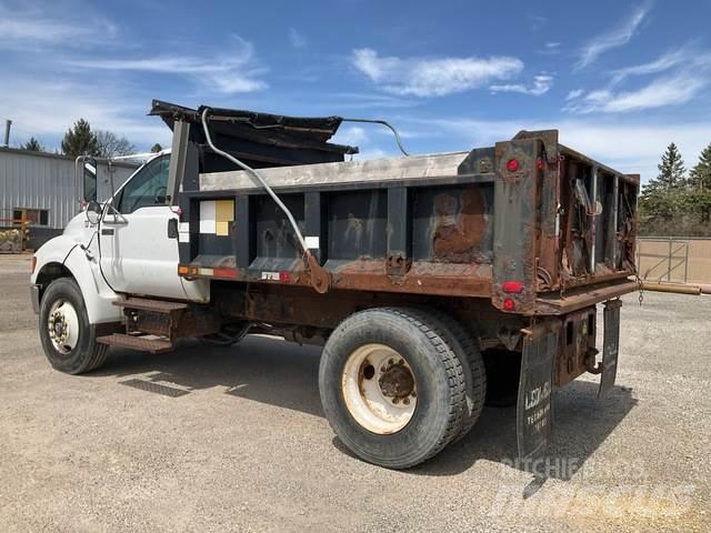 Ford F-750 ダンプ