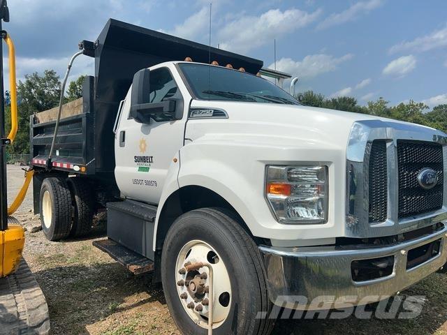 Ford F-750 ダンプ