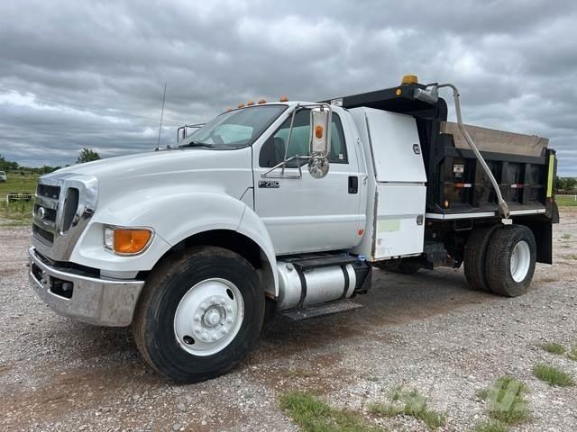 Ford F-750 ダンプ