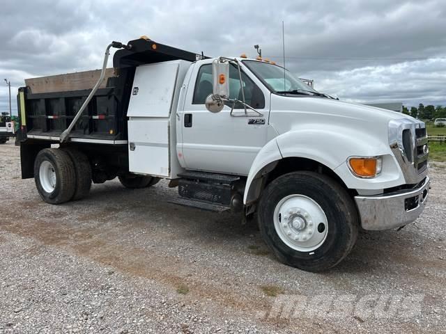 Ford F-750 ダンプ