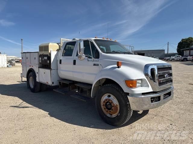 Ford F-750 多目的／汎用車両