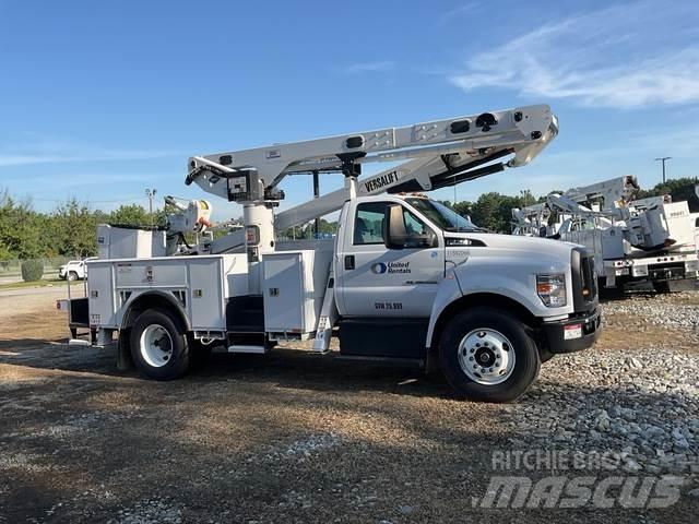 Ford F-750 トラック高所作業車