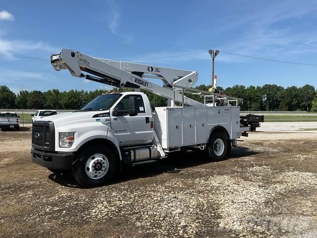 Ford F-750 トラック高所作業車