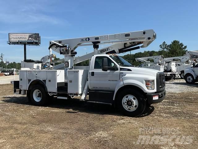 Ford F-750 トラック高所作業車