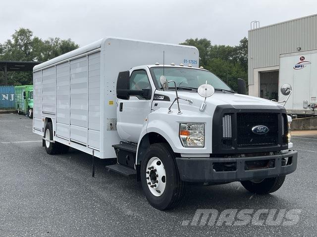 Ford F-750 飲料運送車両