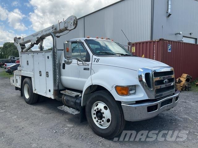 Ford F-750 ピックアップ／ドロップサイド