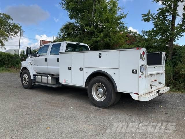Ford F-750 ピックアップ／ドロップサイド