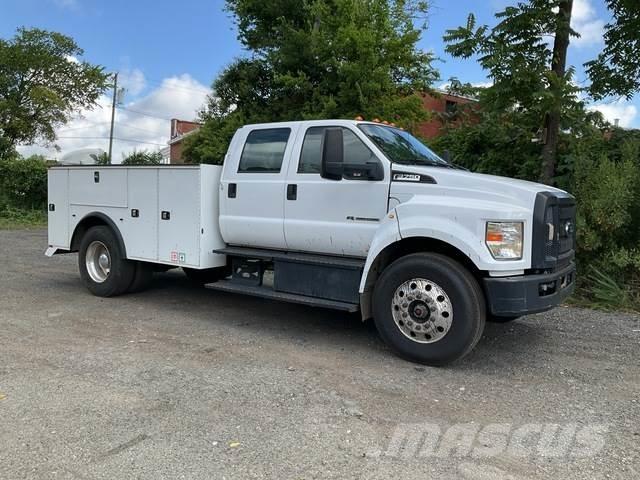 Ford F-750 ピックアップ／ドロップサイド