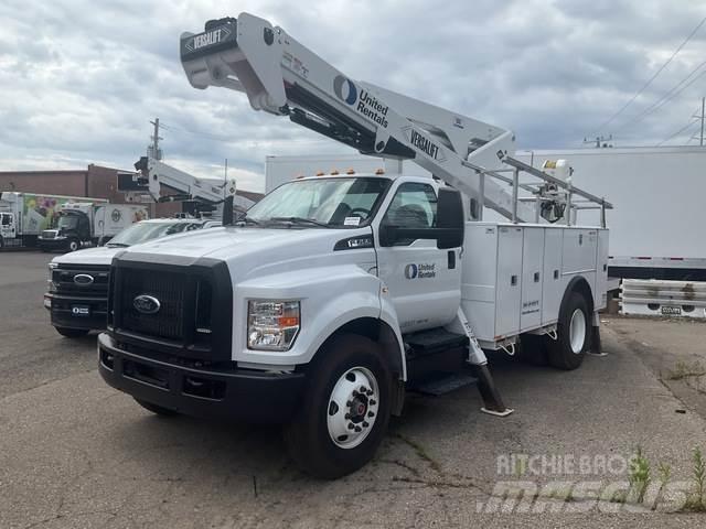 Ford F-750 トラック高所作業車