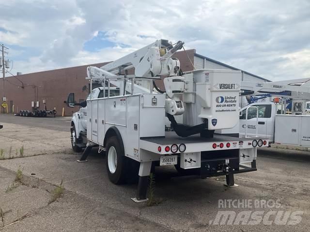 Ford F-750 トラック高所作業車