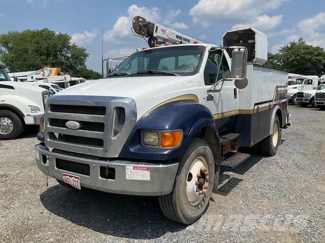 Ford F-750 多目的／汎用車両
