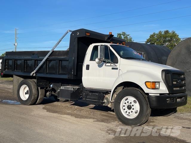 Ford F-750 ダンプ