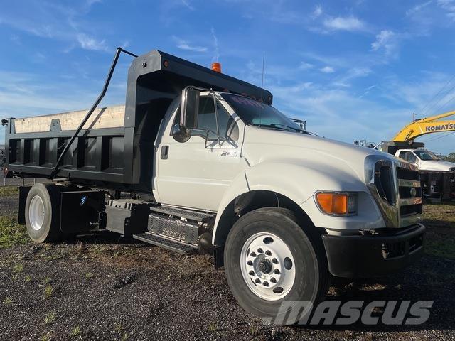 Ford F-750 ダンプ