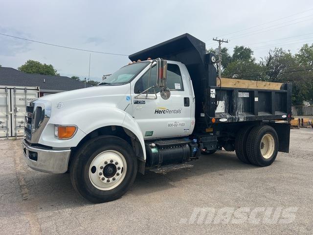 Ford F-750 ダンプ