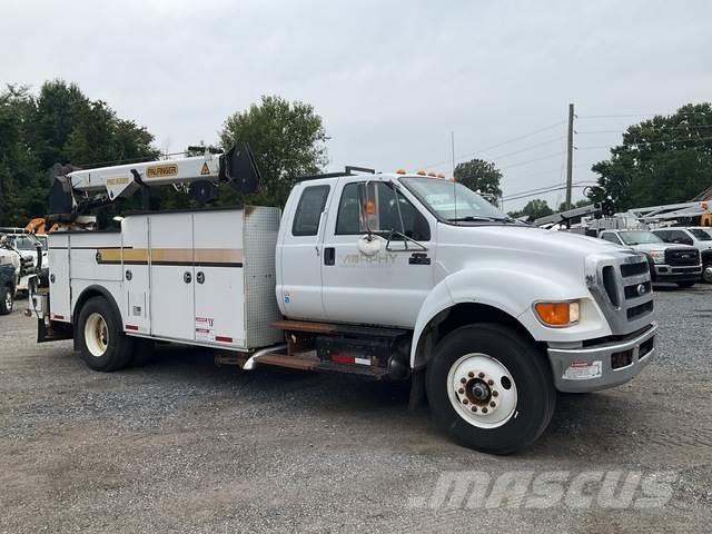 Ford F-750 多目的／汎用車両