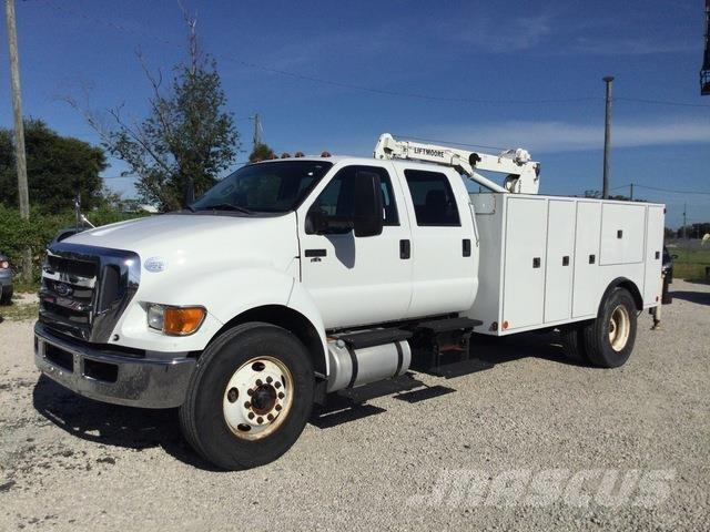 Ford F-750 多目的／汎用車両