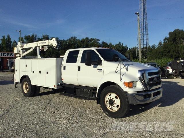 Ford F-750 多目的／汎用車両