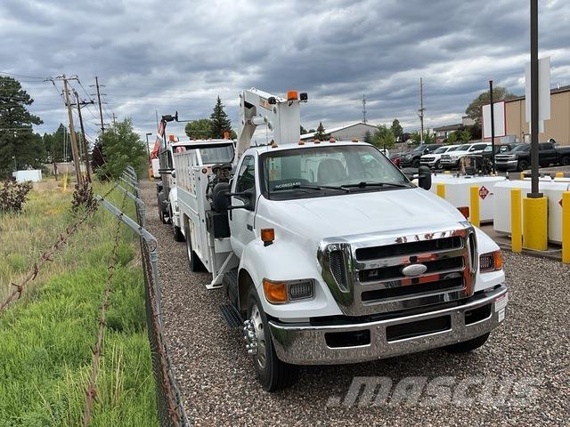 Ford F-750 多目的／汎用車両