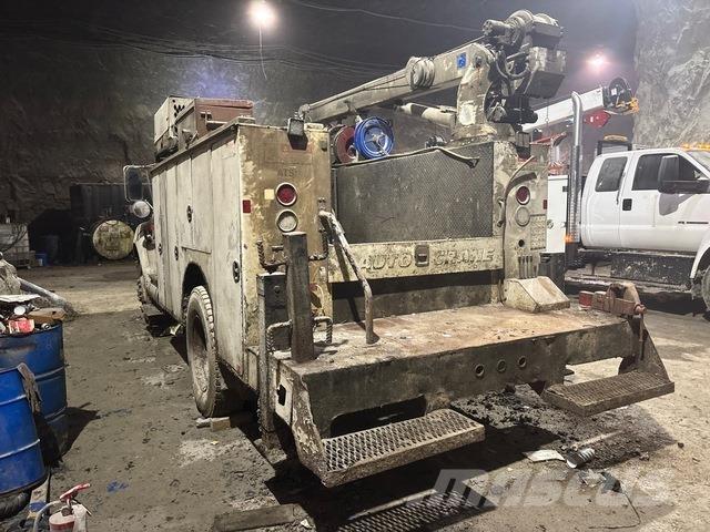 Ford F-750 多目的／汎用車両