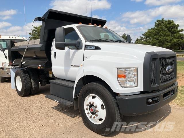 Ford F-750 ダンプ