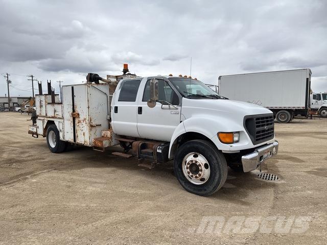 Ford F-750 多目的／汎用車両