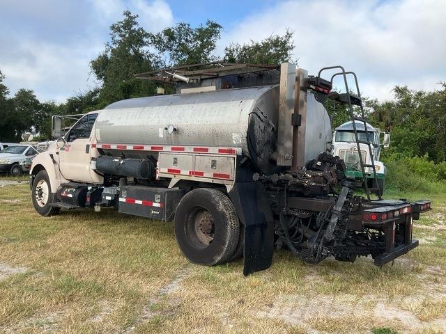 Ford F-750 ミキサー車