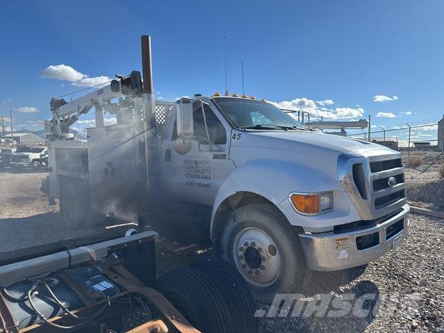 Ford F-750 多目的／汎用車両