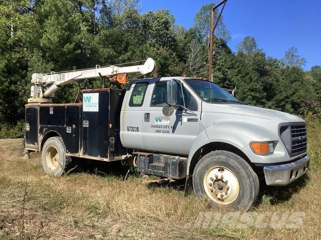 Ford F-750 多目的／汎用車両