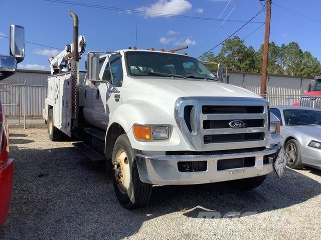 Ford F-750 多目的／汎用車両