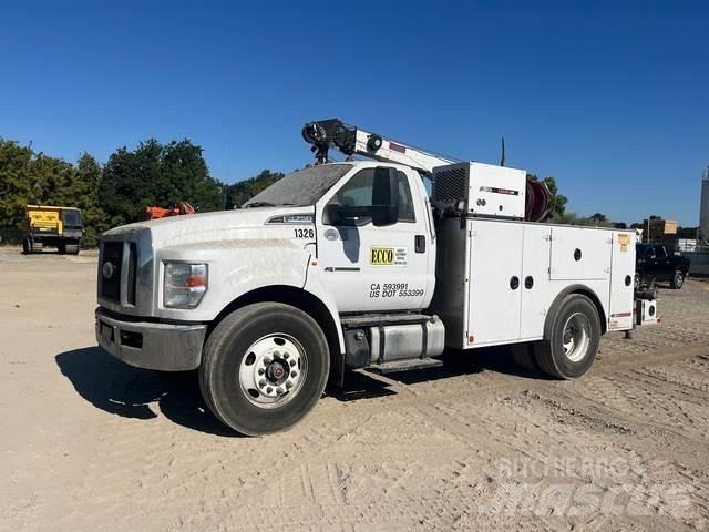 Ford F-750 XL 多目的／汎用車両