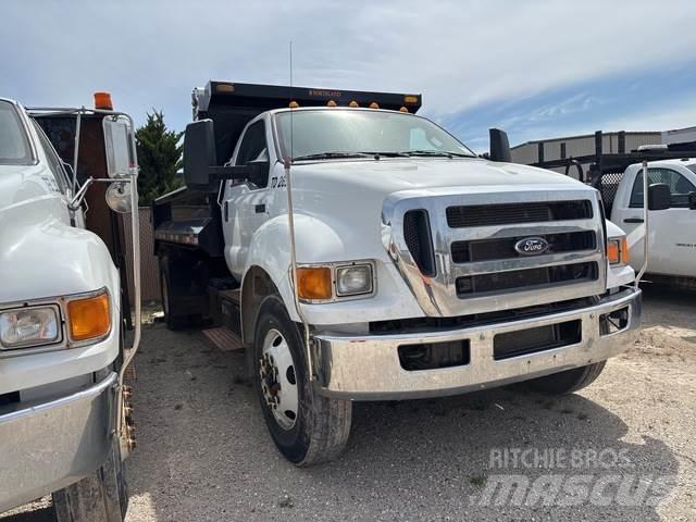 Ford F-750XL ダンプ