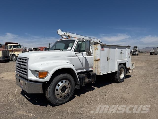 Ford F-800 多目的／汎用車両