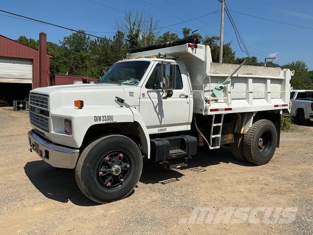 Ford F-800 ダンプ