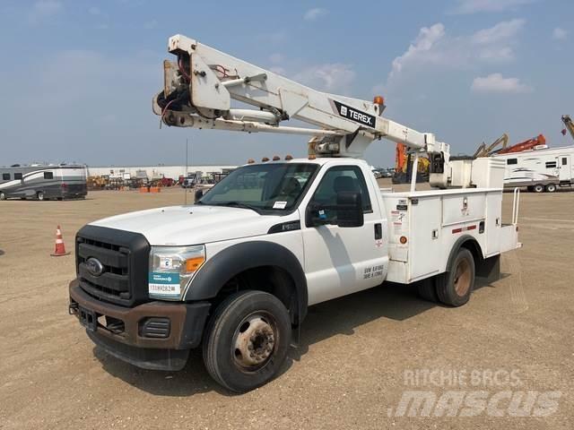 Ford F550 トラック高所作業車