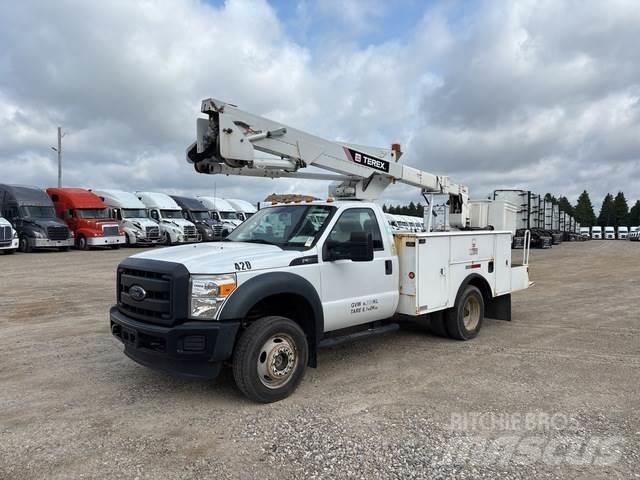 Ford F550 トラック高所作業車