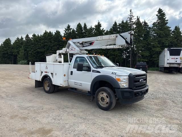 Ford F550 トラック高所作業車