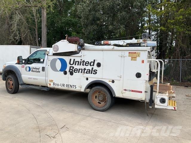 Ford F550 多目的／汎用車両
